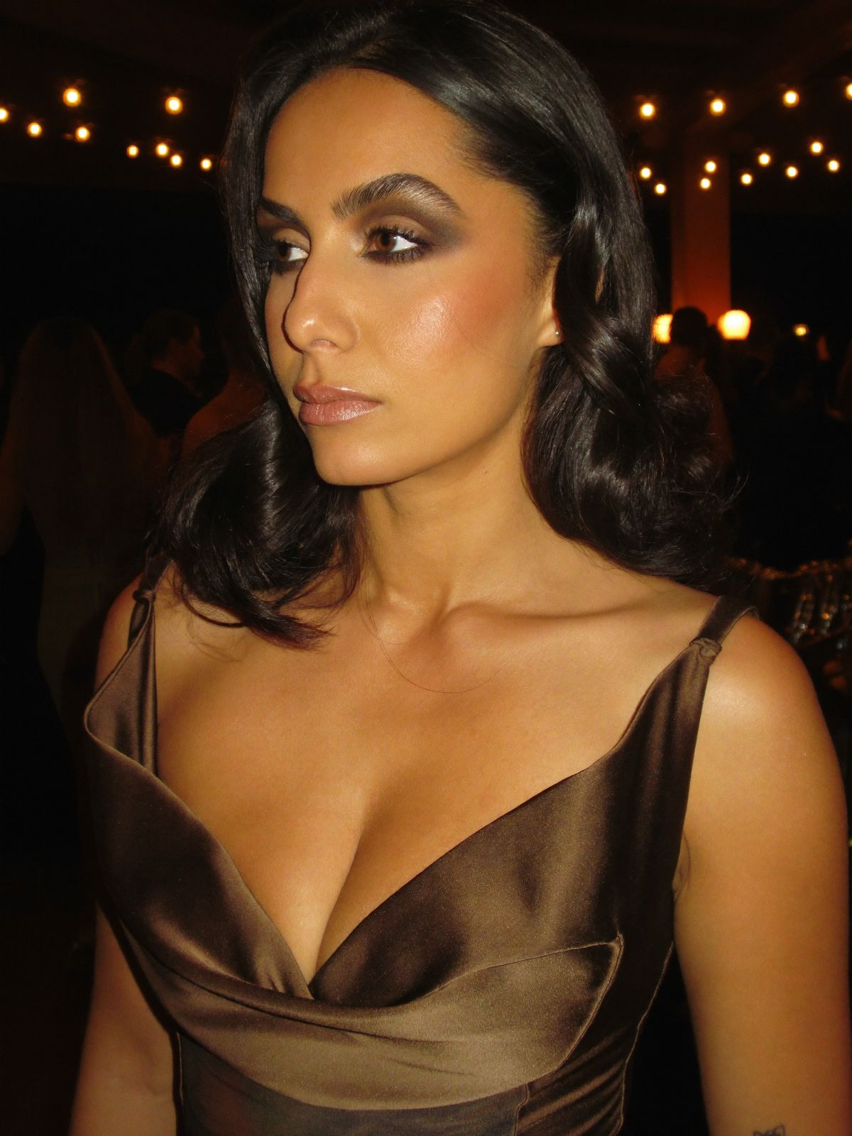 Evening glam makeup with soft bronze eyes